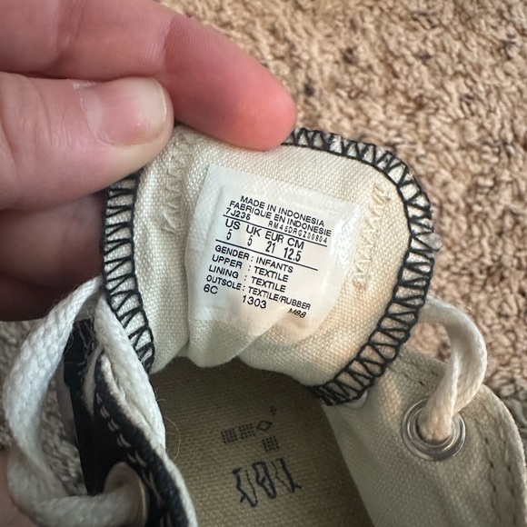 Converse Black - Infant/Toddler size 5 - Picture 6 of 6